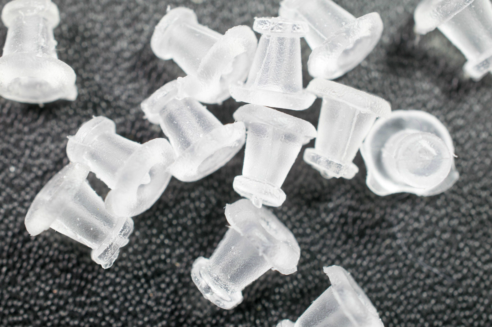 10 Ohrstecker Silikon mit Andrückfläche von 5 mm Durchmesser